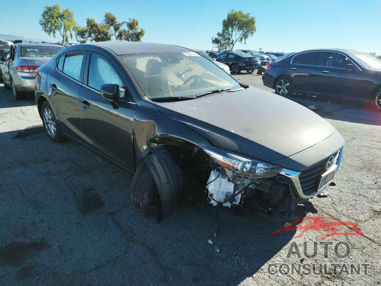 MAZDA 3 2018 - 3MZBN1U71JM189437