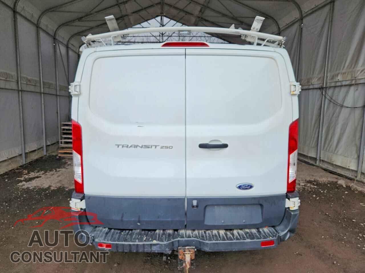 FORD TRANSIT 2017 - 1FTYR1ZM2HKB41740