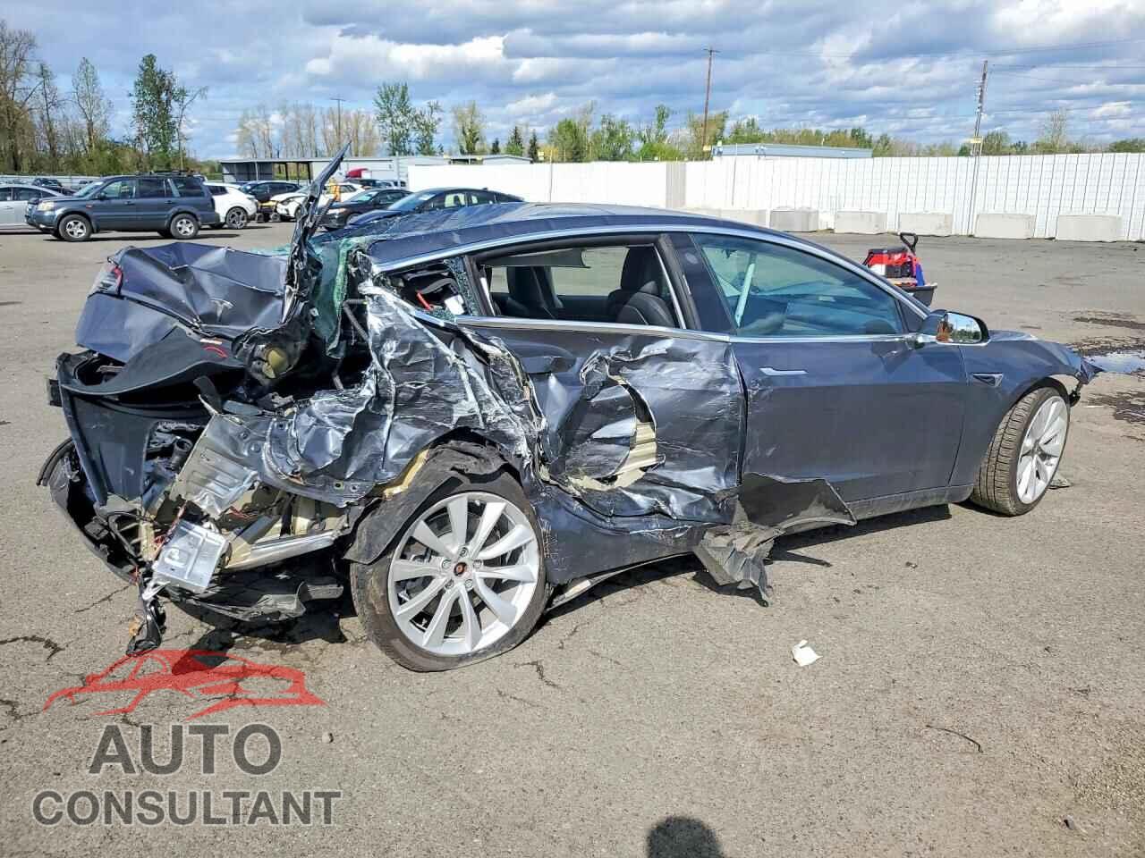 TESLA MODEL 3 2018 - 5YJ3E1EA8JF050976