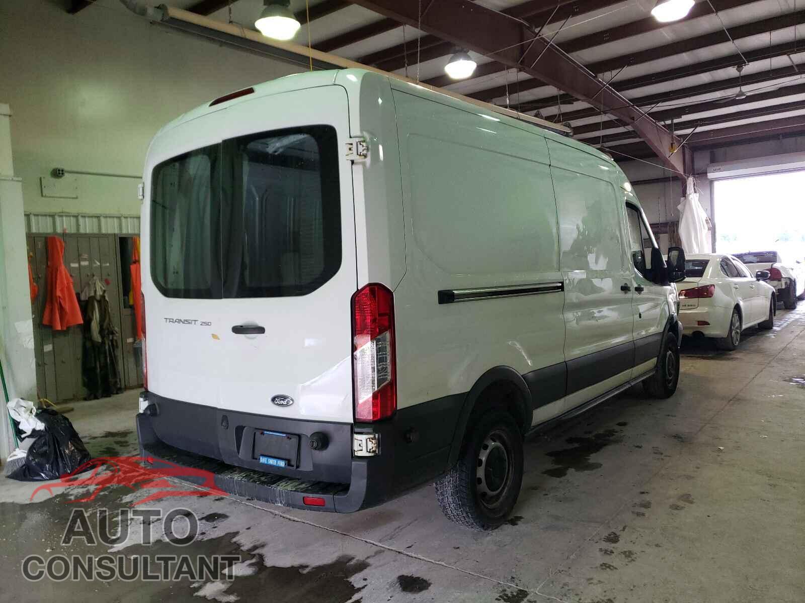 FORD TRANSIT CO 2017 - 1FTYR2CM4HKA51844