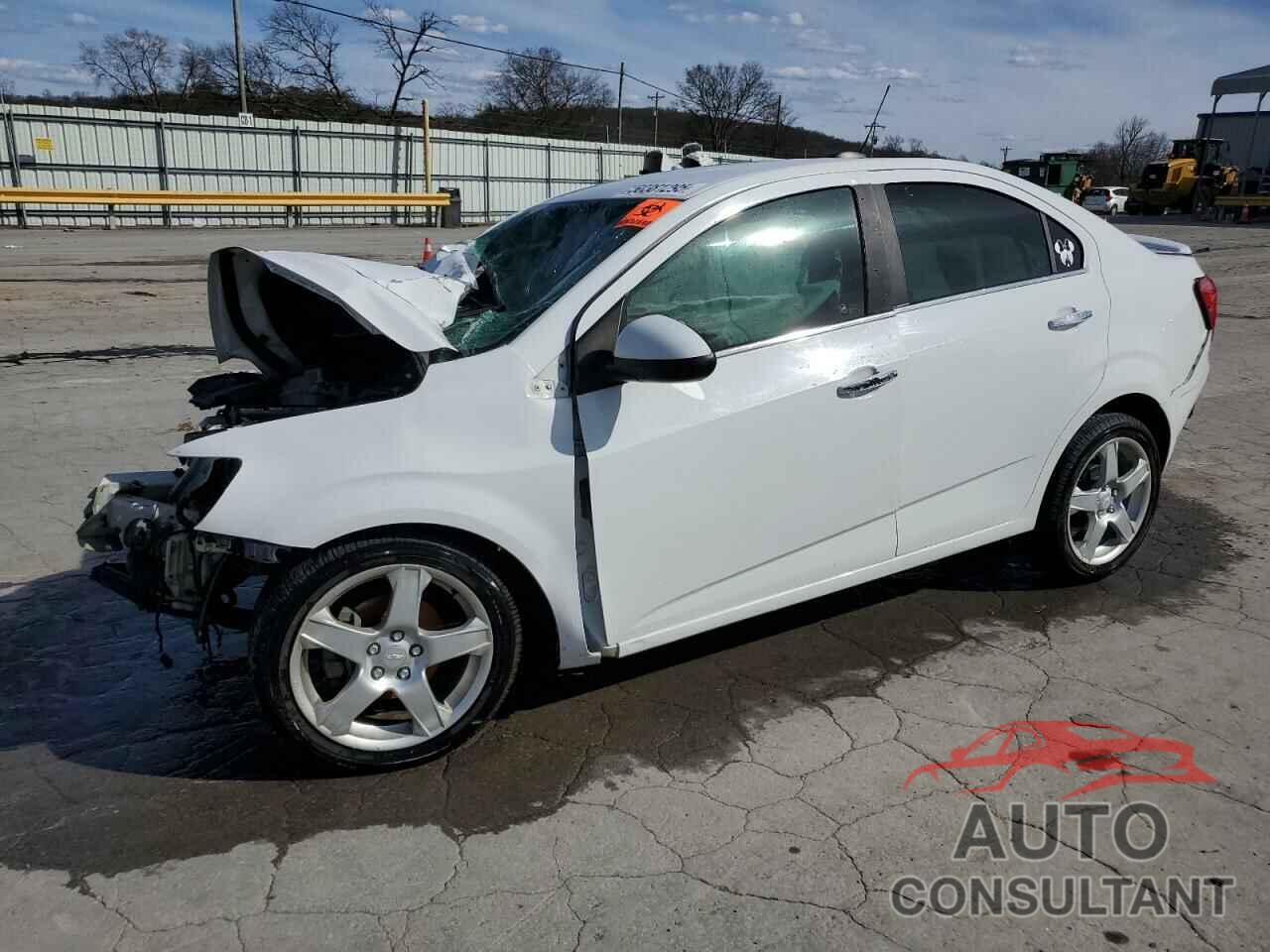 CHEVROLET SONIC 2015 - 1G1JE5SBXF4102143