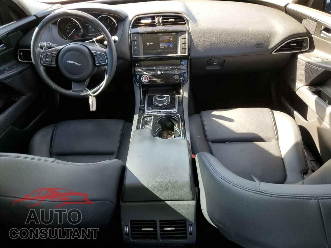 JAGUAR XE 2017 - SAJAR4BG2HA972749