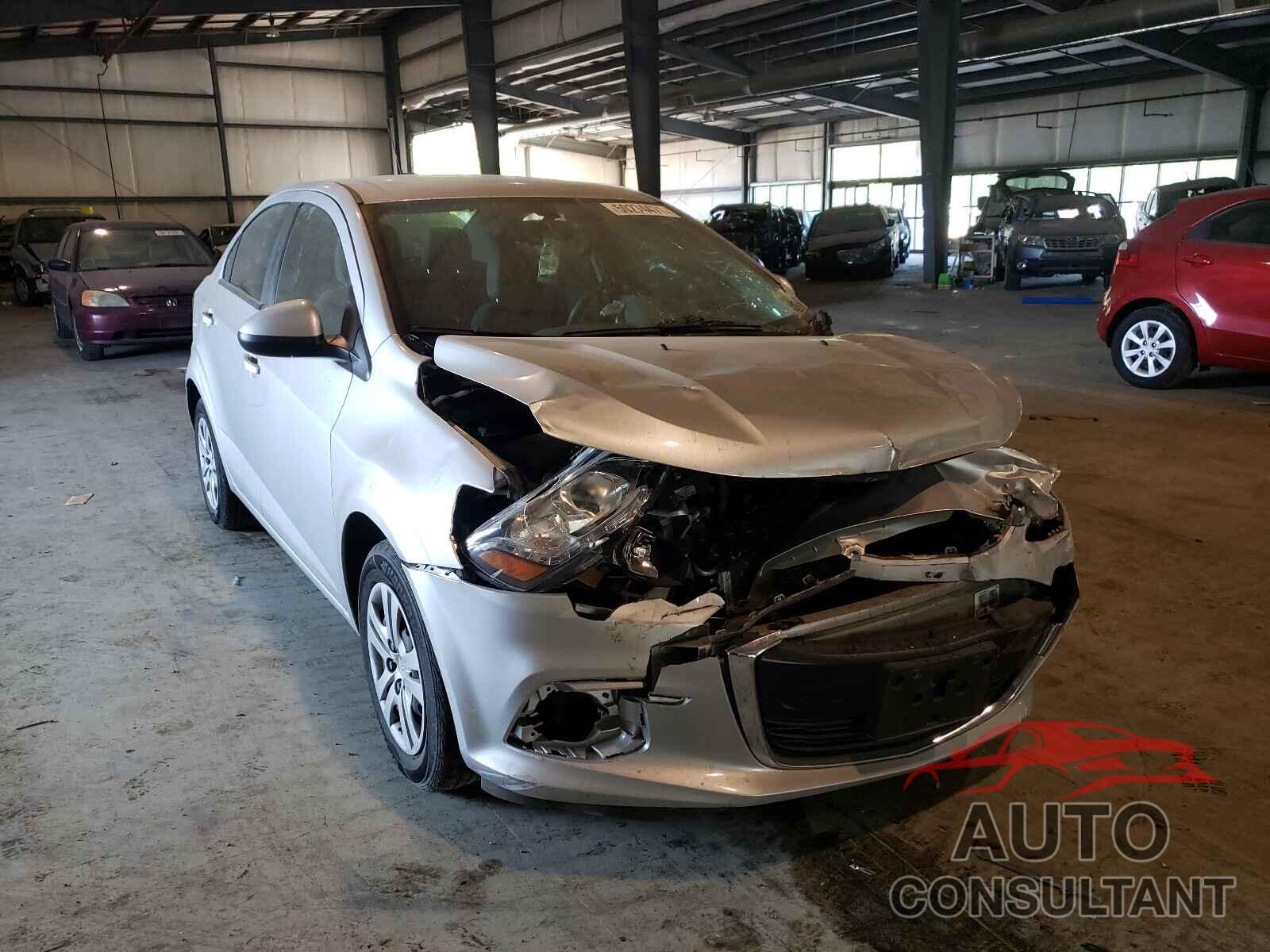 CHEVROLET SONIC 2017 - 1G1JA5SG5H4128546