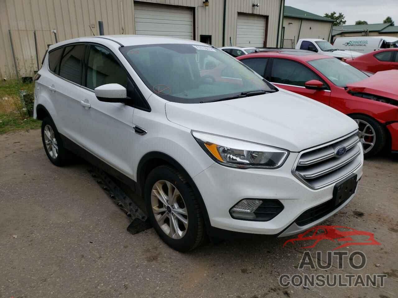 FORD ESCAPE 2017 - 1FMCU0GDXHUC97627