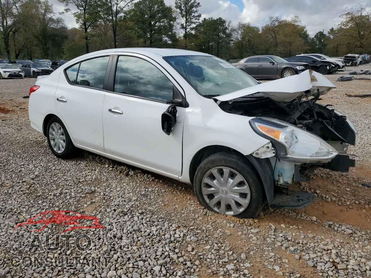 NISSAN VERSA 2019 - 3N1CN7AP3KL869235