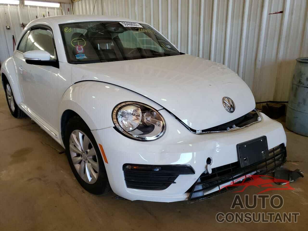 VOLKSWAGEN BEETLE 2019 - 3VWFD7AT2KM707193