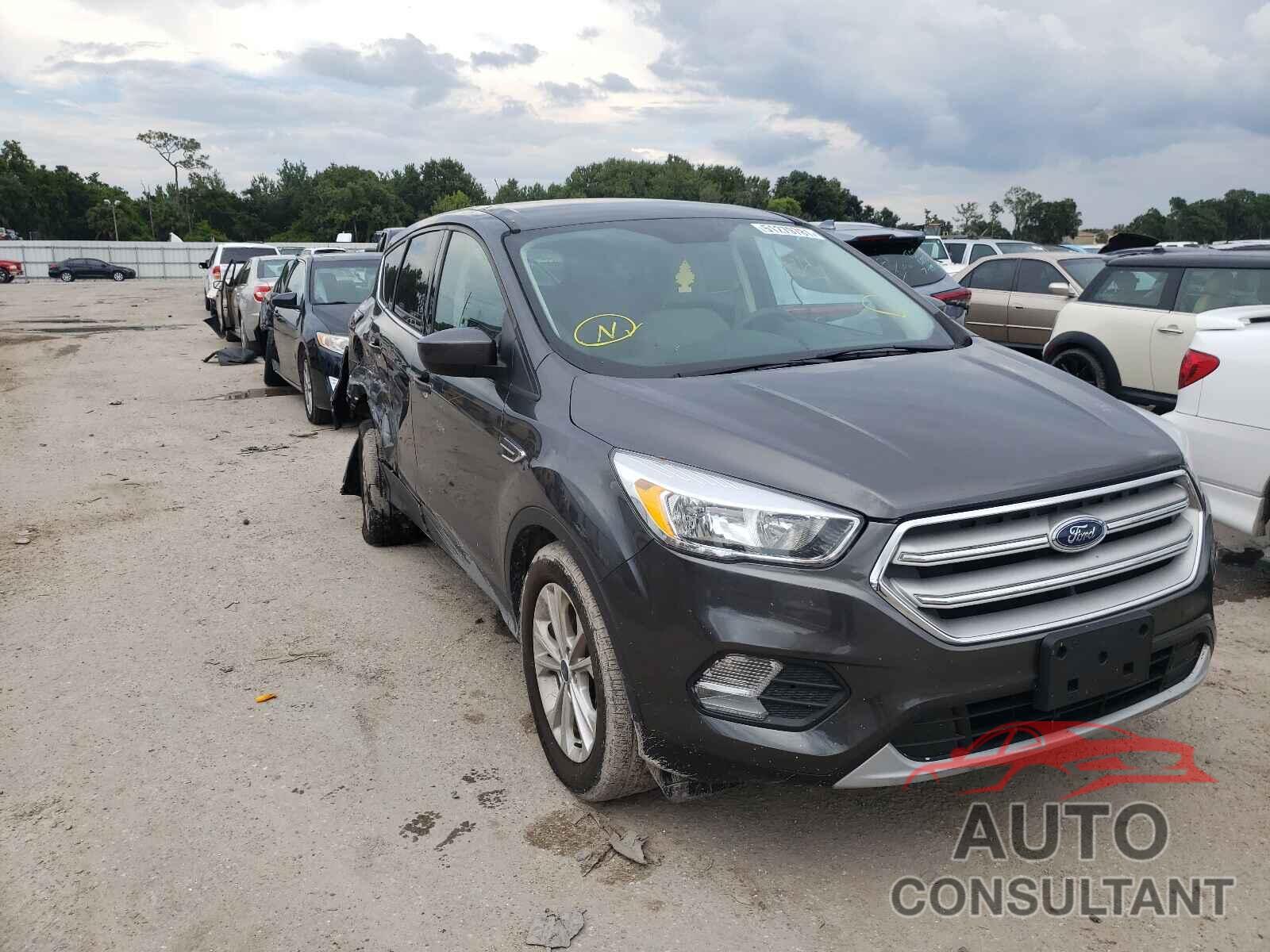 FORD ESCAPE 2017 - 1FMCU0GD1HUE42585