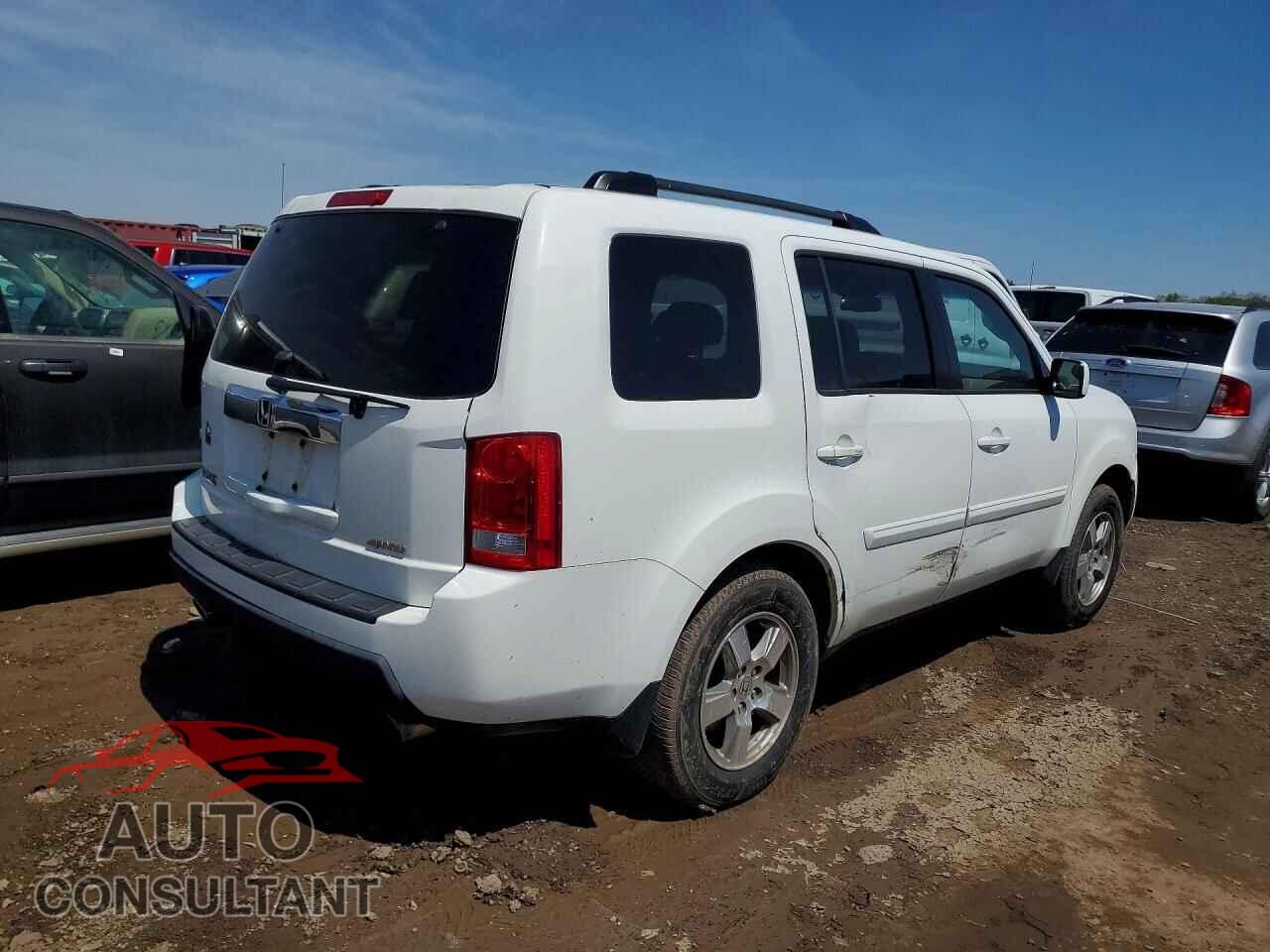 HONDA PILOT 2011 - 5FNYF4H58BB037908