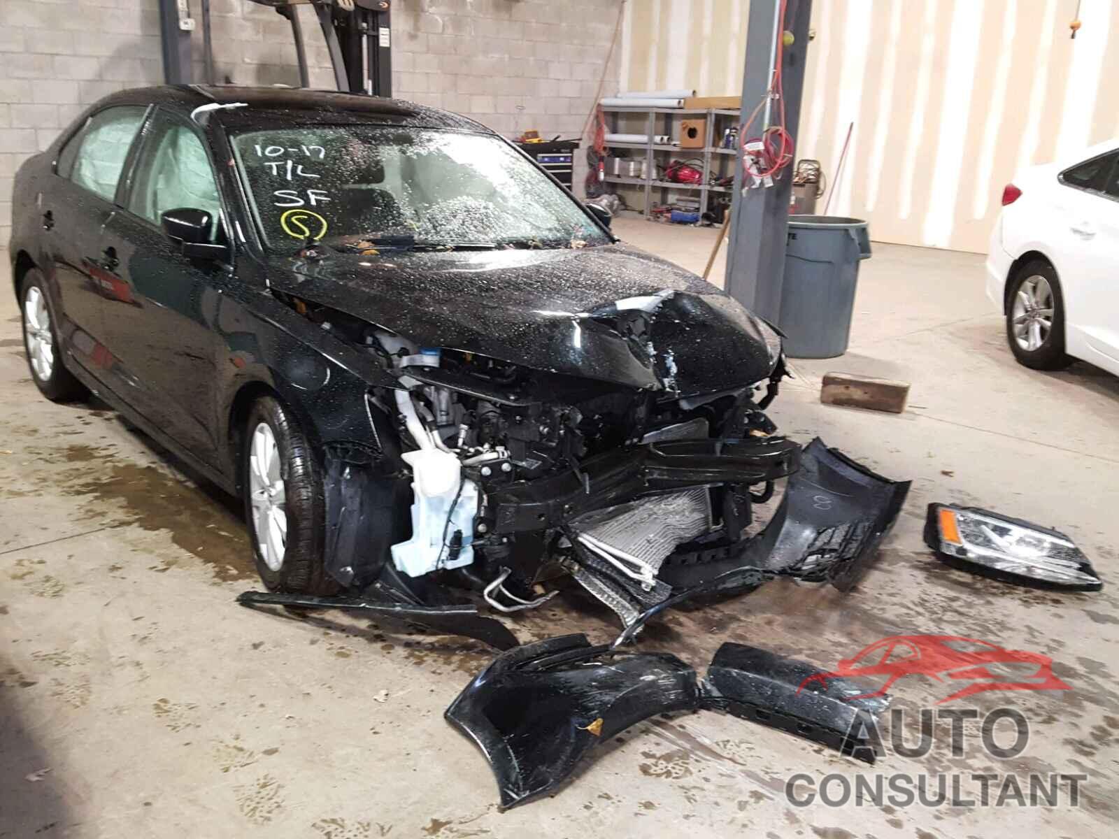 VOLKSWAGEN JETTA 2015 - 3VWD17AJ5FM218498