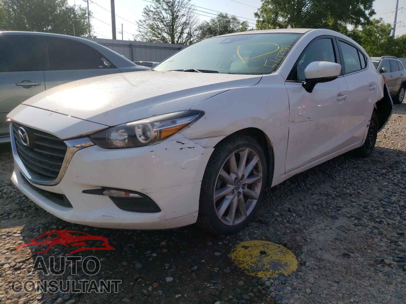 MAZDA 3 2017 - 3MZBN1L79HM149456