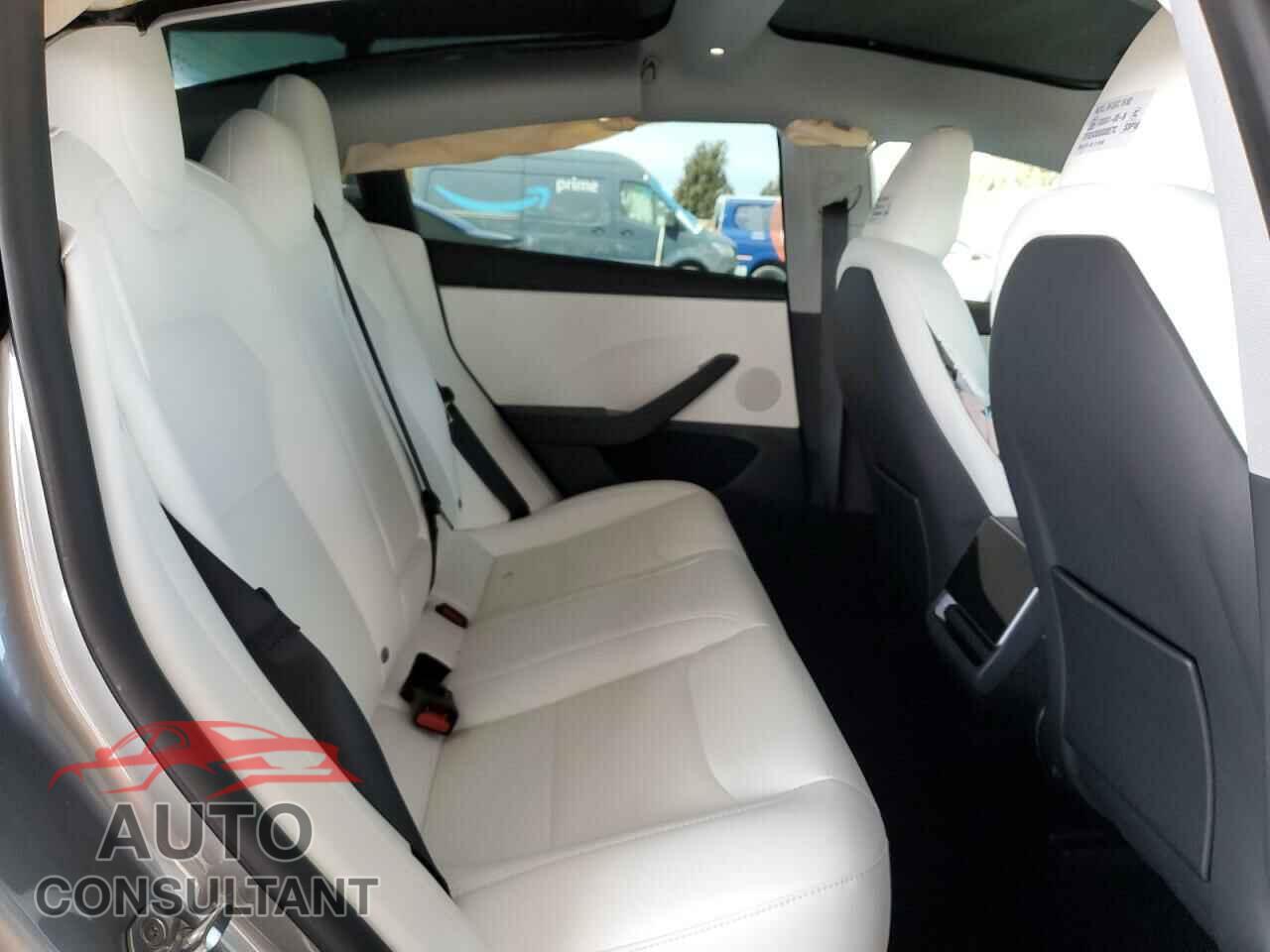 TESLA MODEL 3 2025 - 5YJ3E1EA5SF920183
