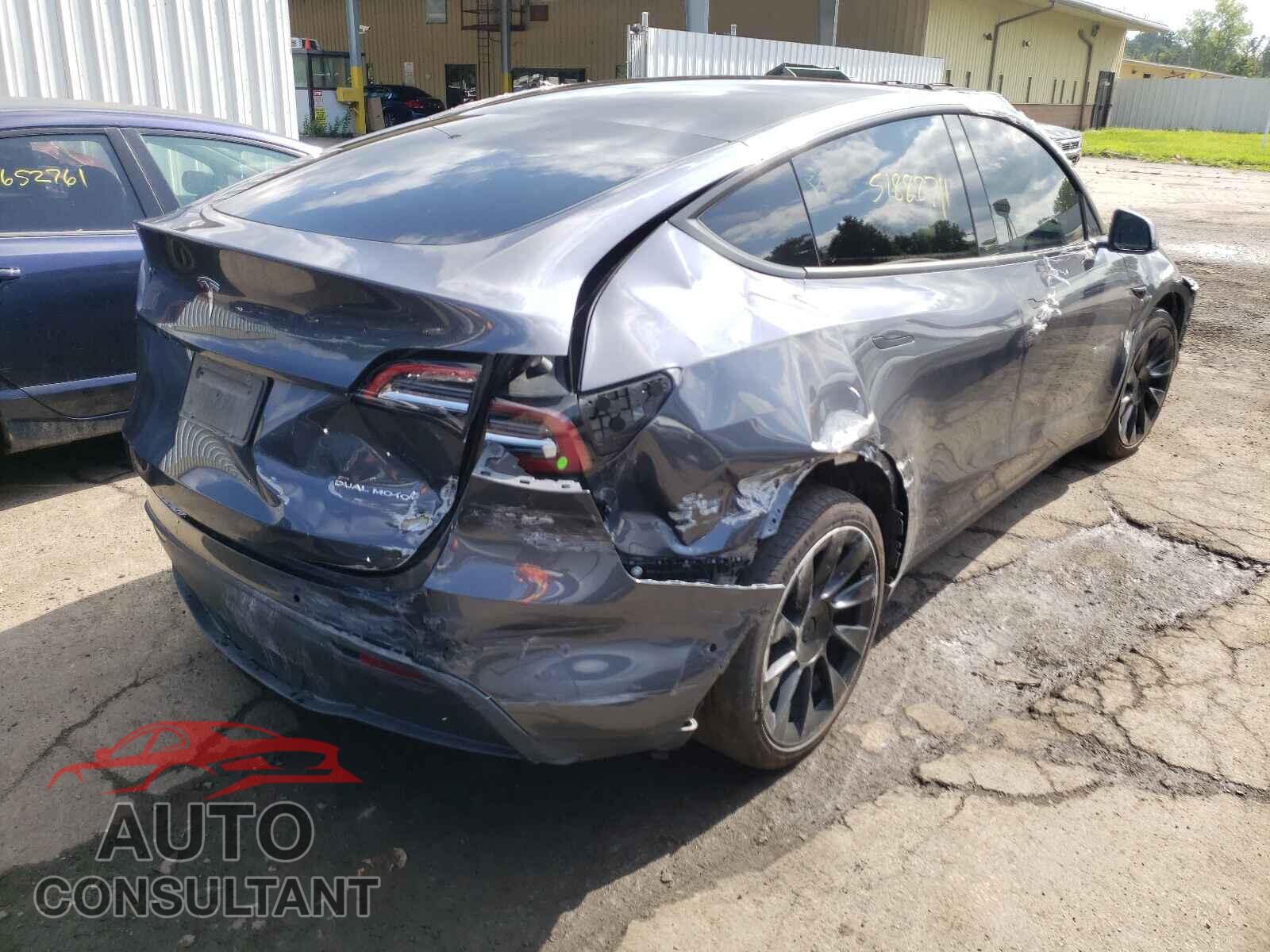 TESLA MODEL Y 2021 - 5YJYGAEE5MF142845