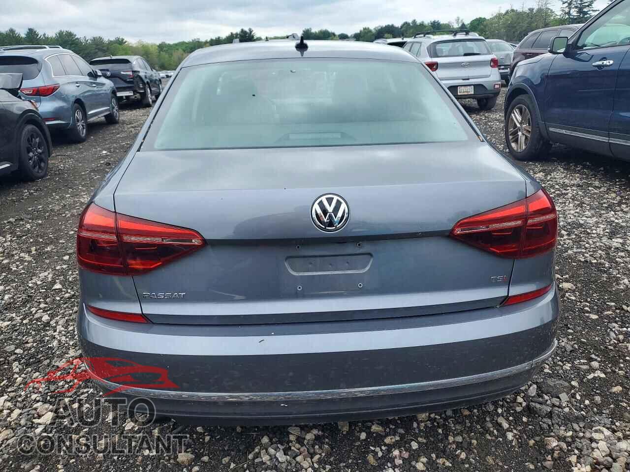 VOLKSWAGEN PASSAT 2019 - 1VWLA7A38KC006638