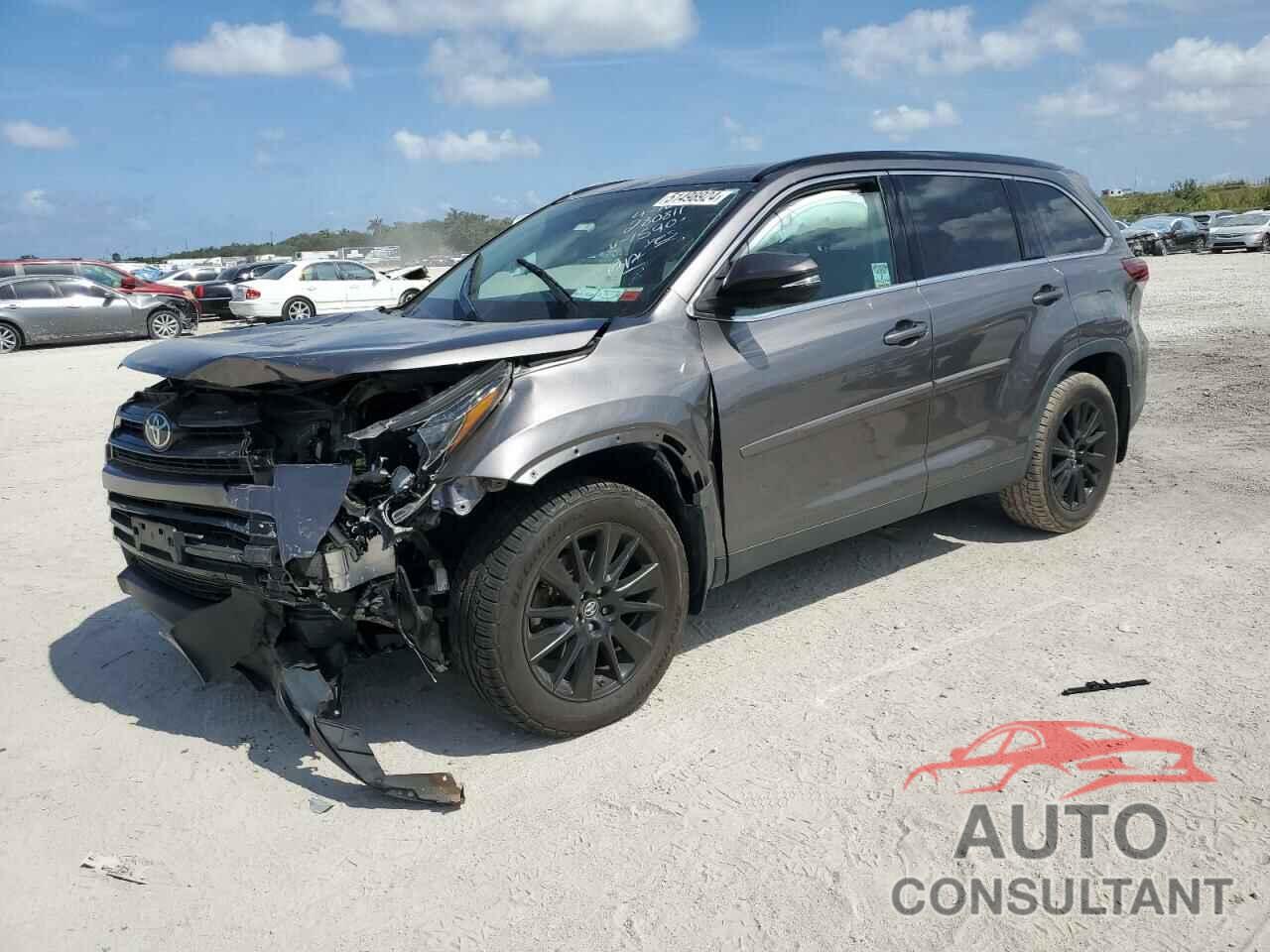 TOYOTA HIGHLANDER 2019 - 5TDJZRFH0KS621590