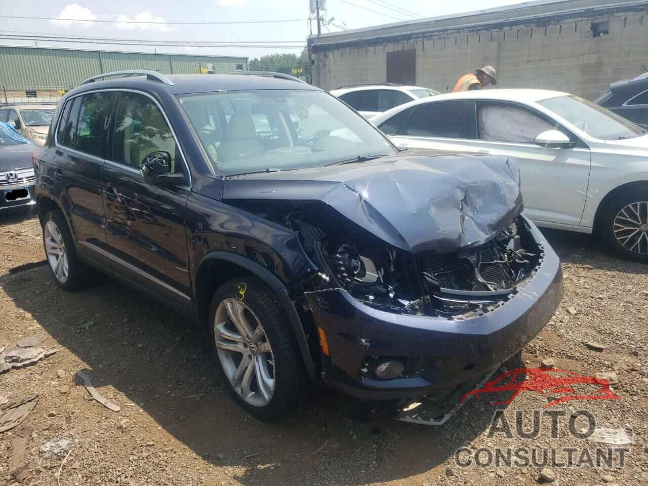VOLKSWAGEN TIGUAN 2016 - WVGBV7AX1GW556786