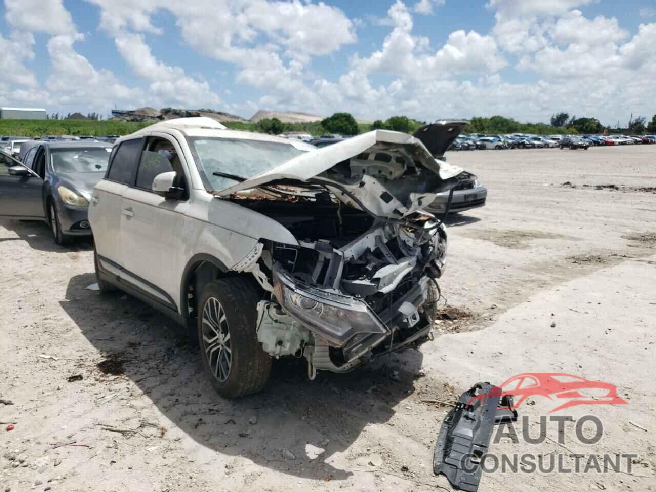 MITSUBISHI OUTLANDER 2018 - JA4AD3A32JZ003119