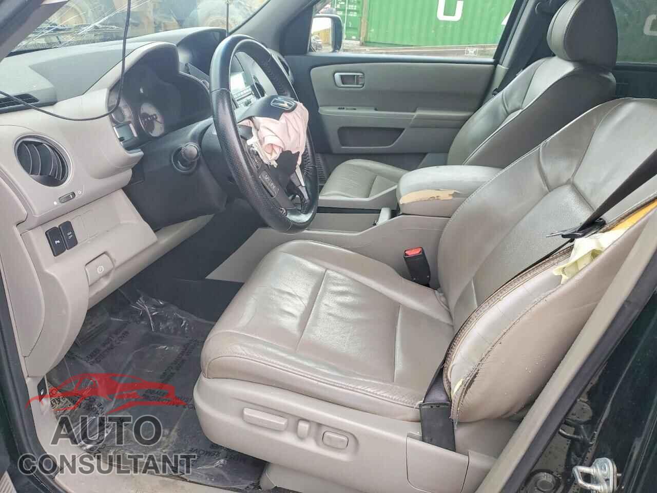 HONDA PILOT 2011 - 5FNYF4H98BB046854