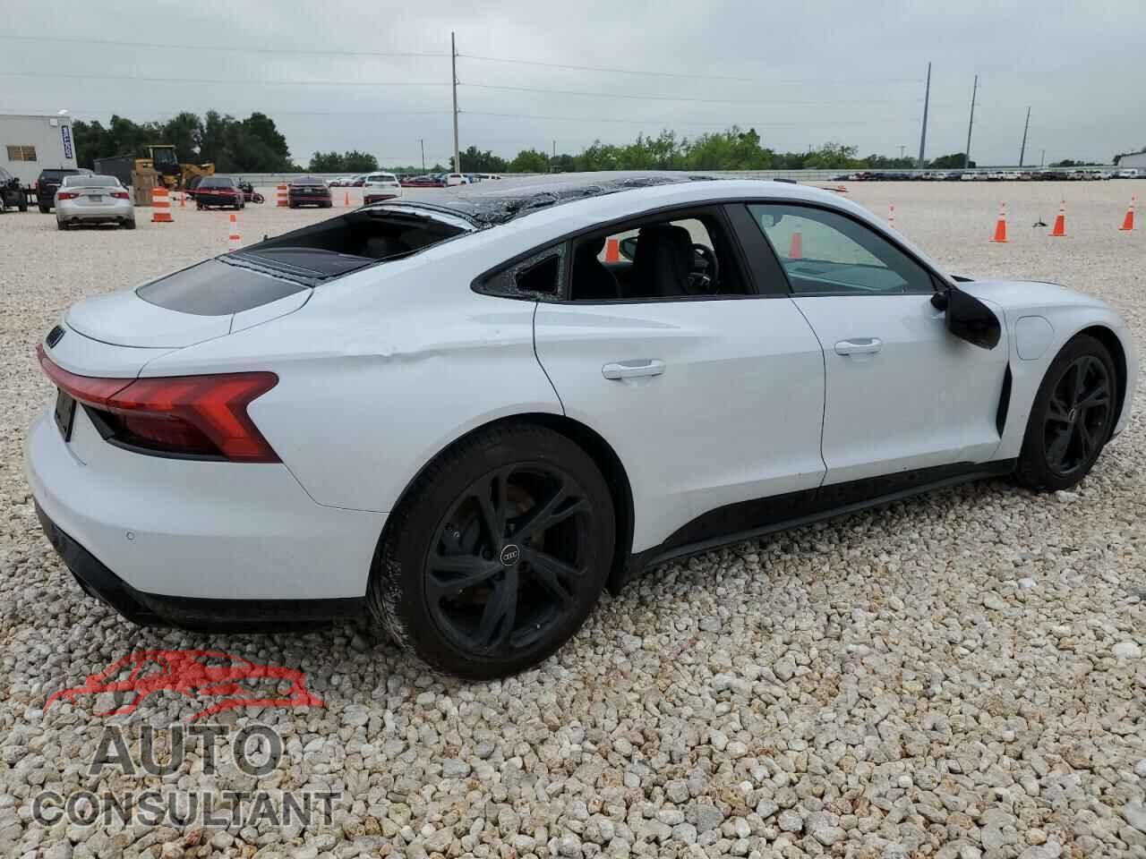 AUDI E-TRON GT 2023 - WAUCJBFW8P7000831