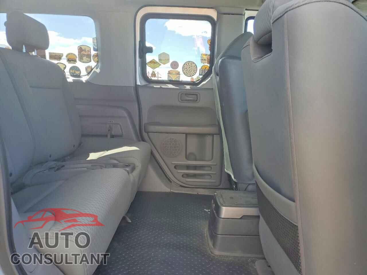HONDA ELEMENT 2011 - 5J6YH2H72BL005253