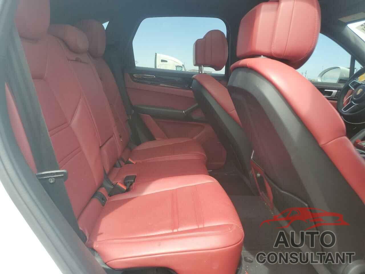 PORSCHE CAYENNE 2022 - WP1AA2AY2NDA04695