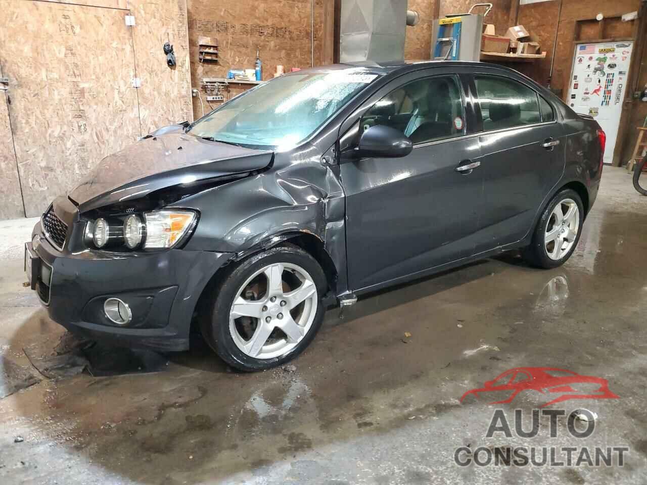 CHEVROLET SONIC 2014 - 1G1JE5SB1E4177277