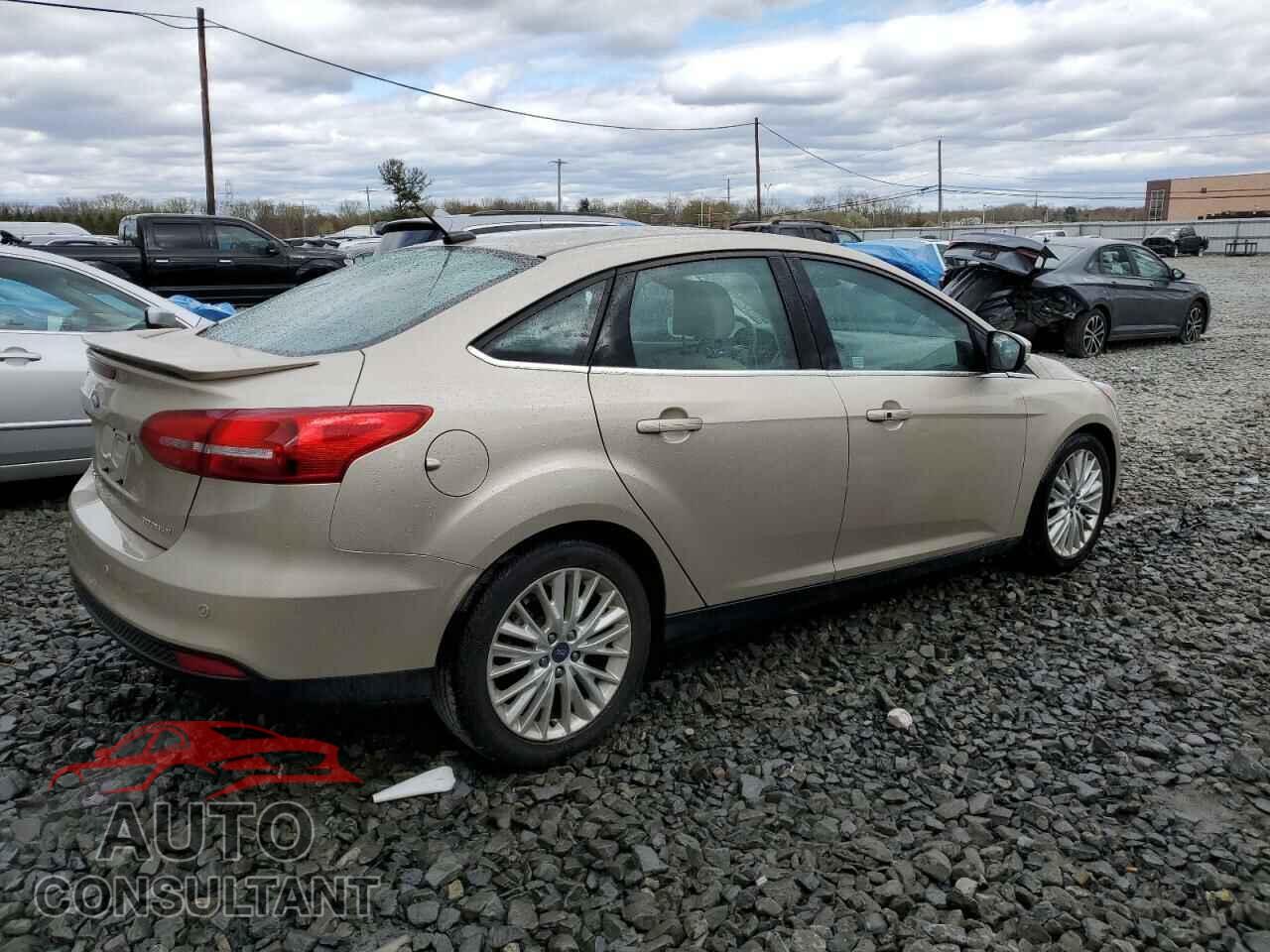 FORD FOCUS 2018 - 1FADP3J23JL298516