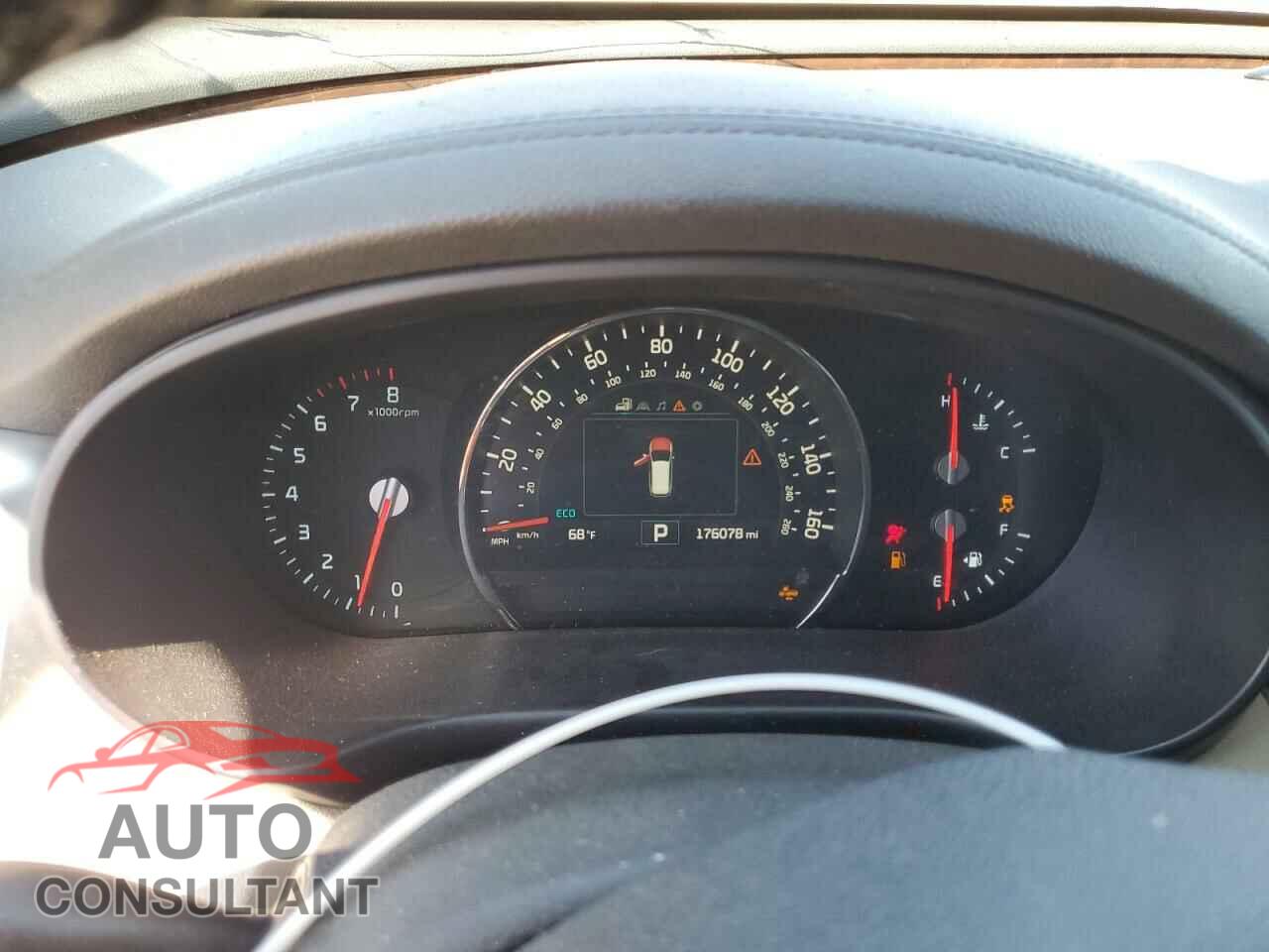 KIA SORENTO 2018 - 5XYPH4A52JG355577
