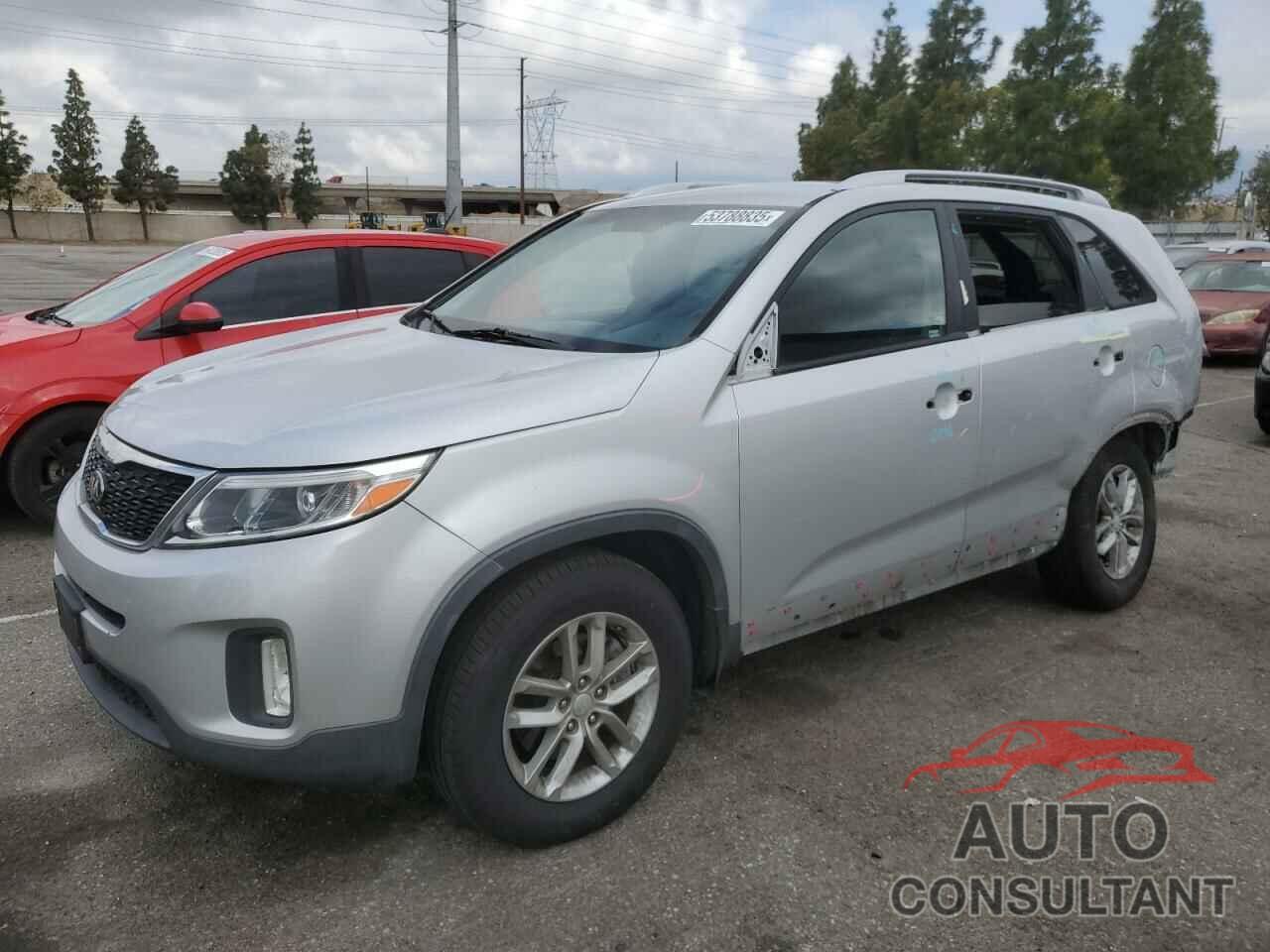 KIA SORENTO 2015 - 5XYKT4A72FG589168