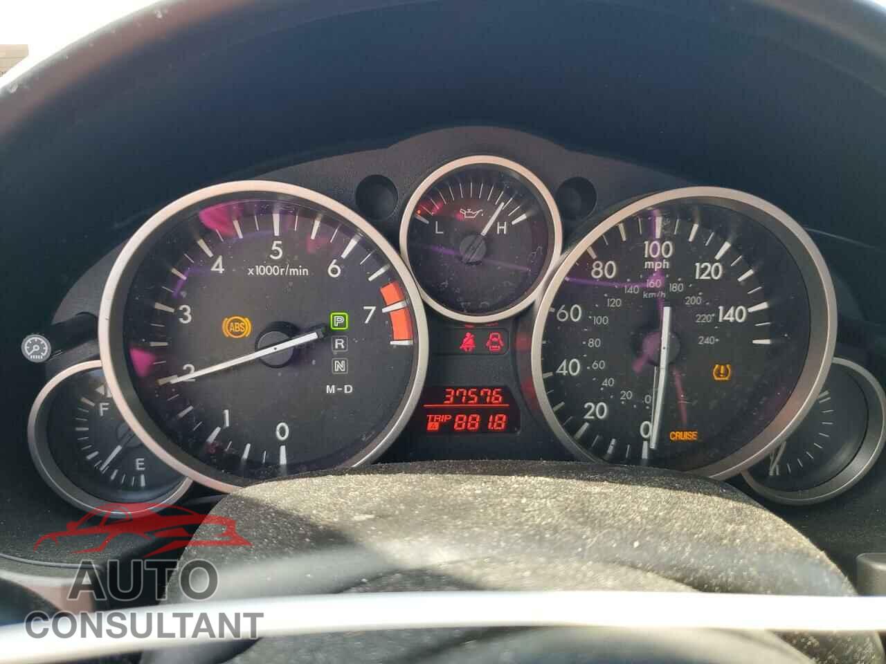 MAZDA MX5 2011 - JM1NC2JF2B0213675