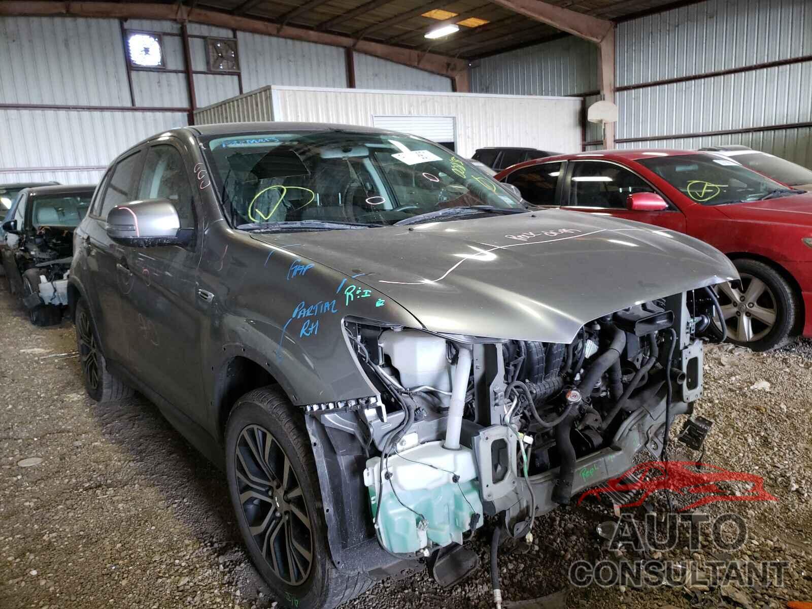 MITSUBISHI OUTLANDER 2018 - JA4AP3AU9JZ008155