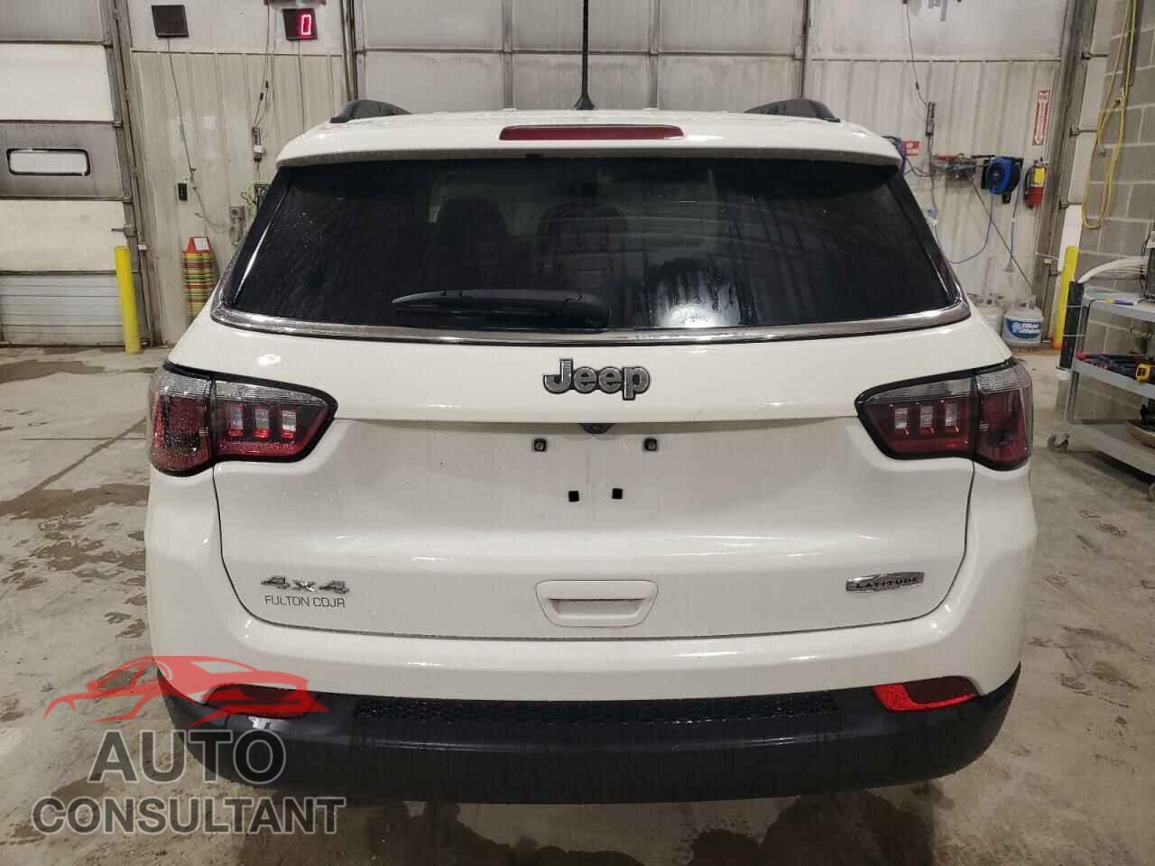 JEEP COMPASS 2018 - 3C4NJDBB4JT470464