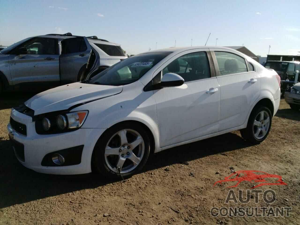 CHEVROLET SONIC 2015 - 1G1JE5SB9F4208843
