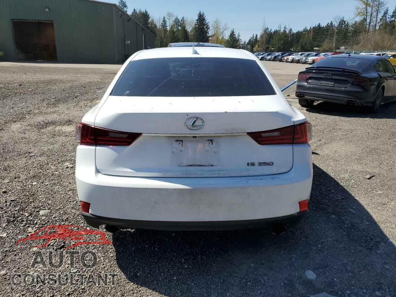 LEXUS IS 2014 - JTHBF1D27E5039542