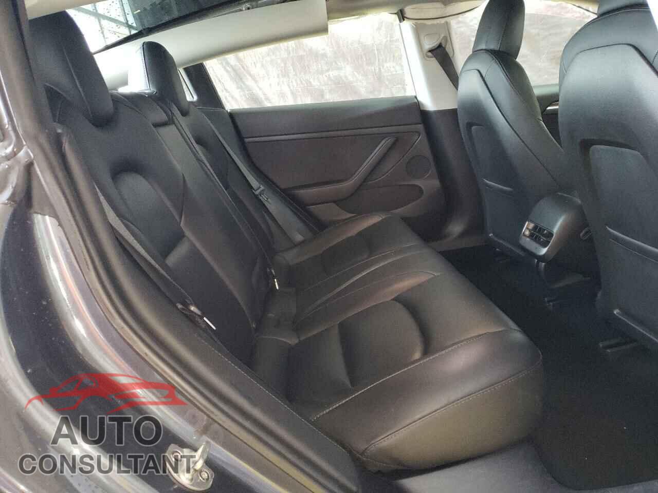 TESLA MODEL 3 2022 - 5YJ3E1EAXNF370967