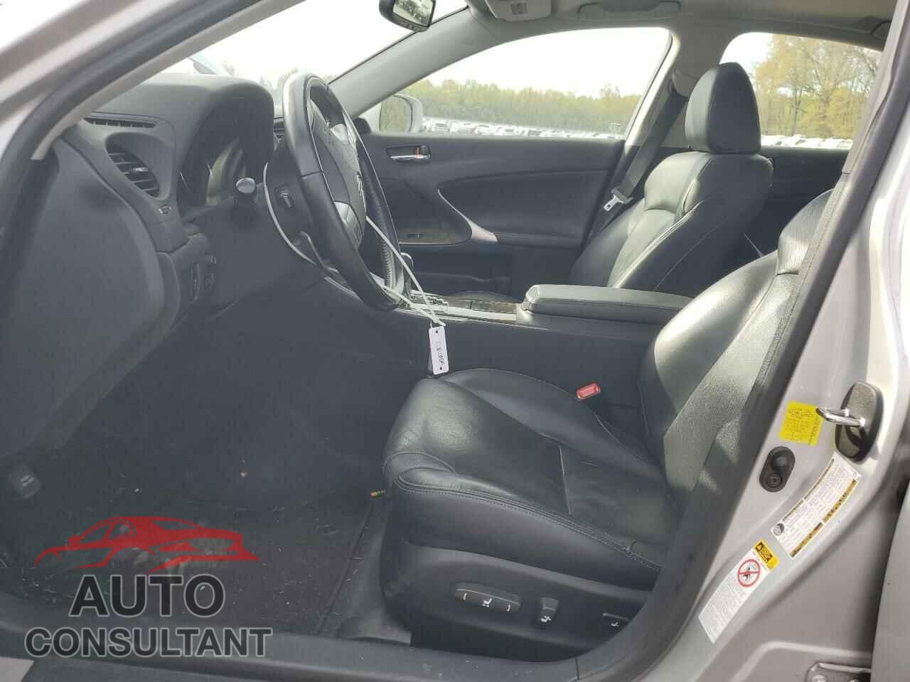 LEXUS IS 2013 - JTHCF5C27D5063268