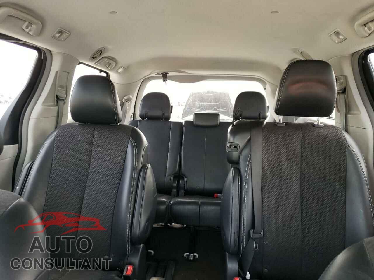 TOYOTA SIENNA 2013 - 5TDXK3DC8DS306607