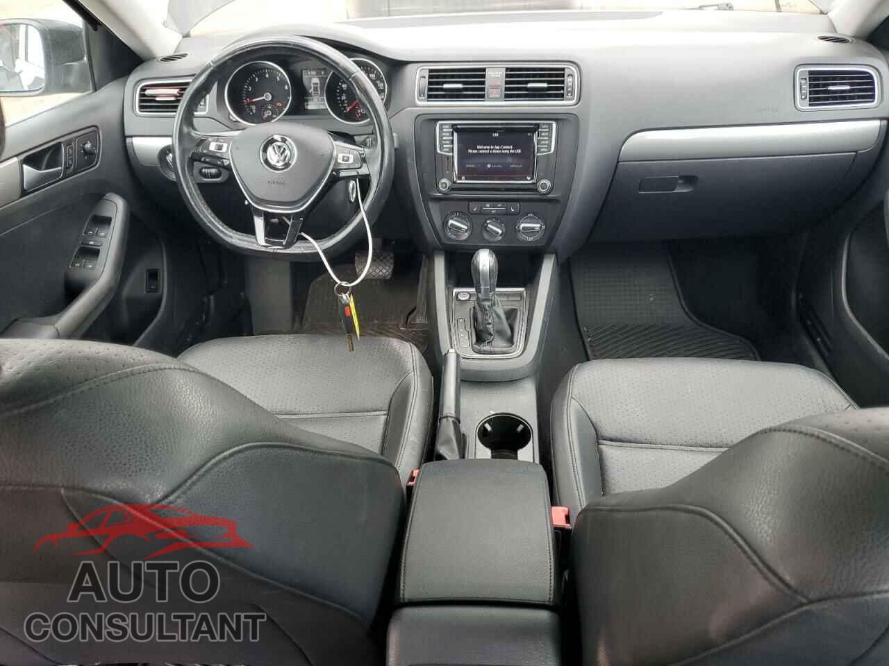 VOLKSWAGEN JETTA 2017 - 3VWDB7AJ0HM298874