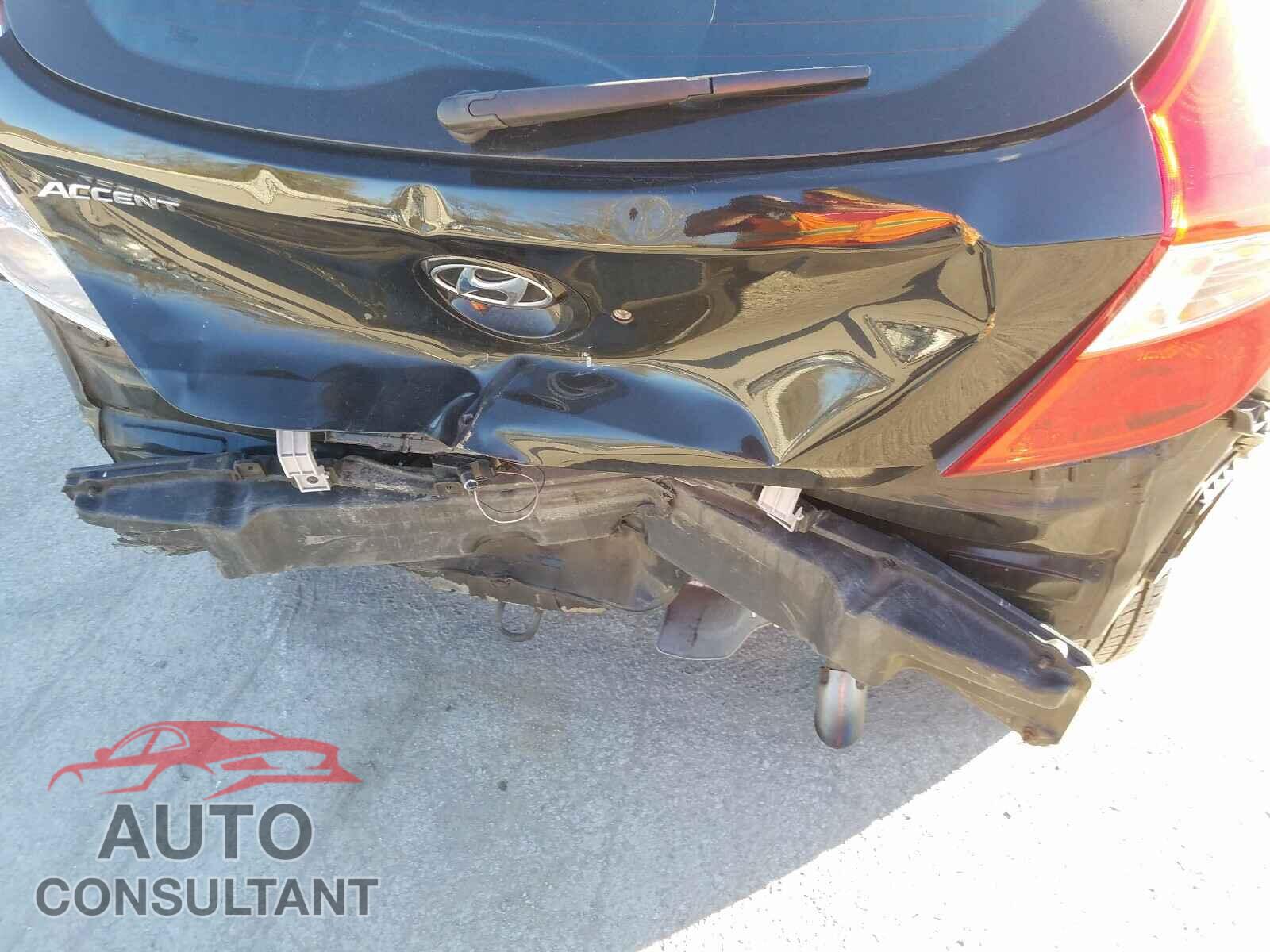 HYUNDAI ACCENT 2017 - KMHCT5AE8HU321554