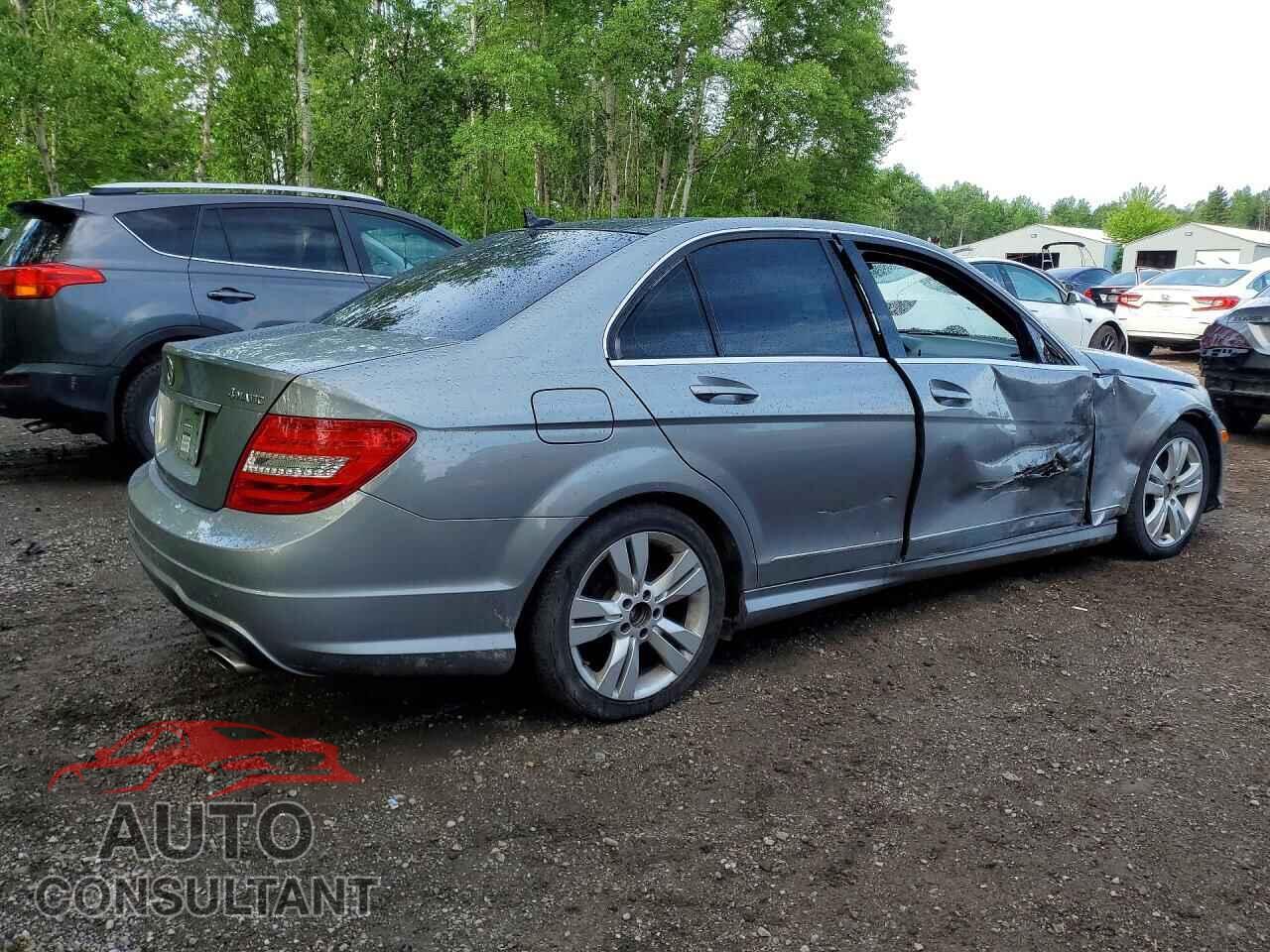 MERCEDES-BENZ C-CLASS 2012 - WDDGF8BB1CA605899