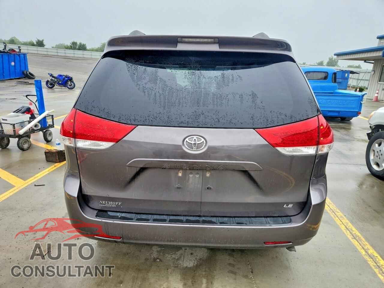 TOYOTA SIENNA 2013 - 5TDKK3DC5DS388127