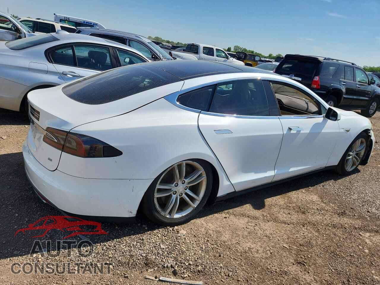 TESLA MODEL S 2013 - 5YJSA1CN1DFP13869