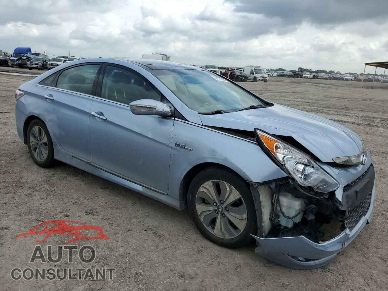 HYUNDAI SONATA 2015 - KMHEC4A40FA124208