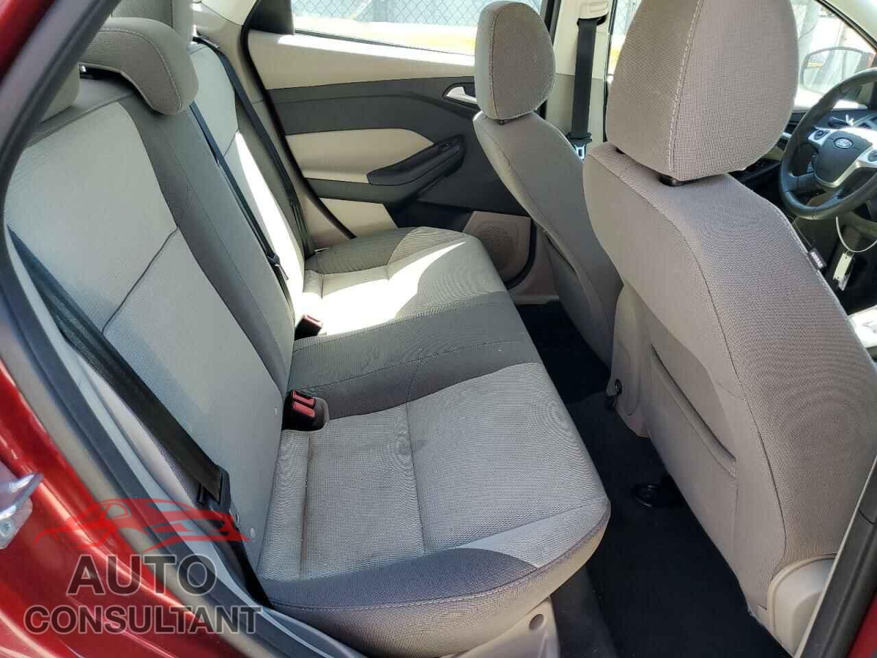 FORD FOCUS 2014 - 1FADP3F21EL299033