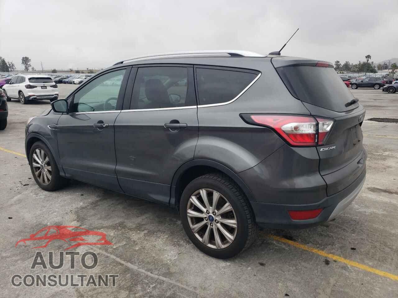 FORD ESCAPE 2017 - 1FMCU0J96HUD11933