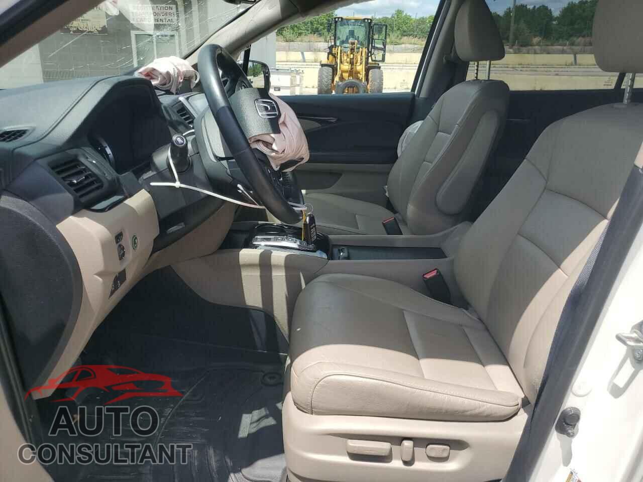 HONDA PILOT 2017 - 5FNYF5H93HB022864