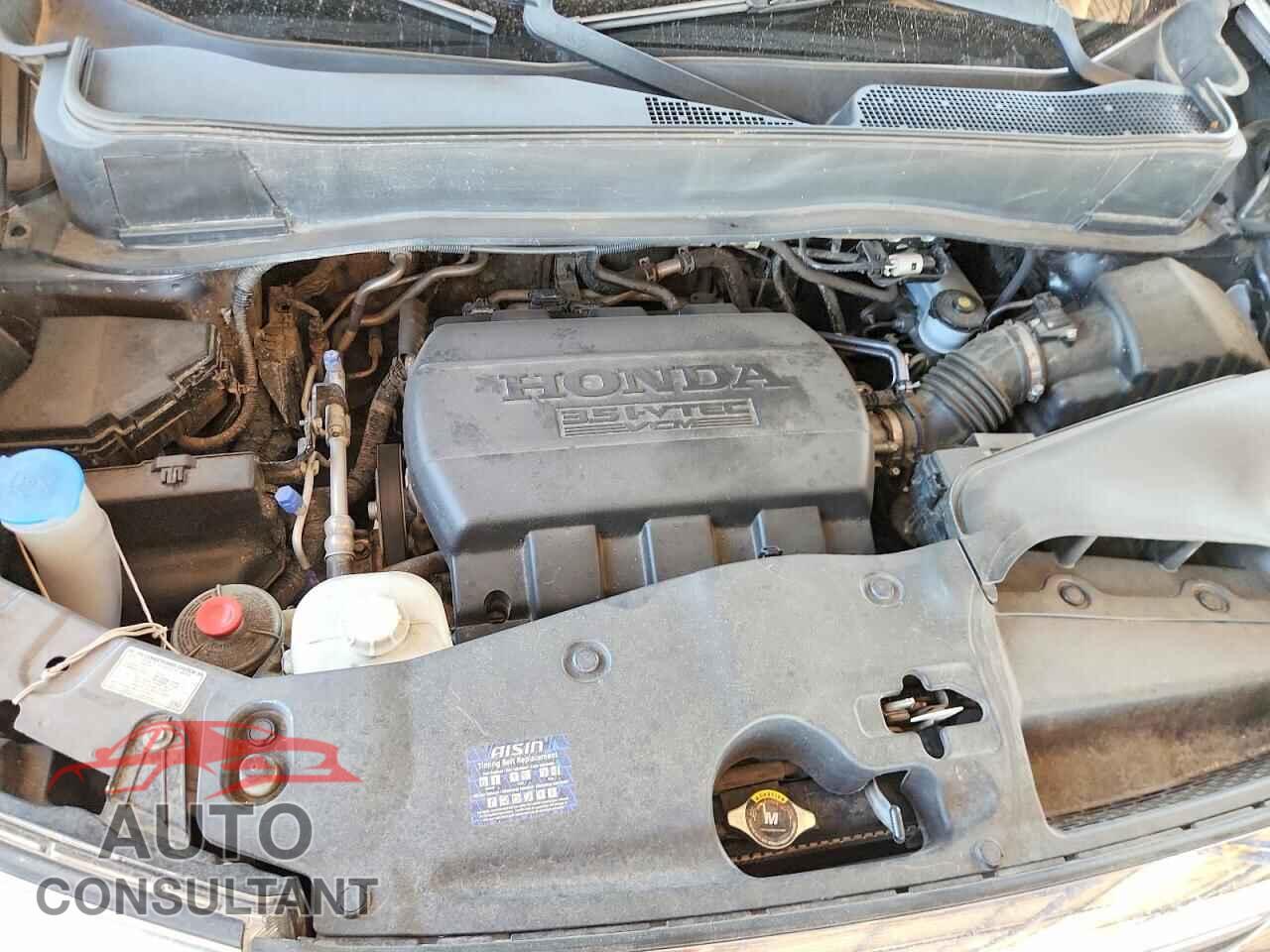 HONDA PILOT 2015 - 5FNYF3H35FB007375