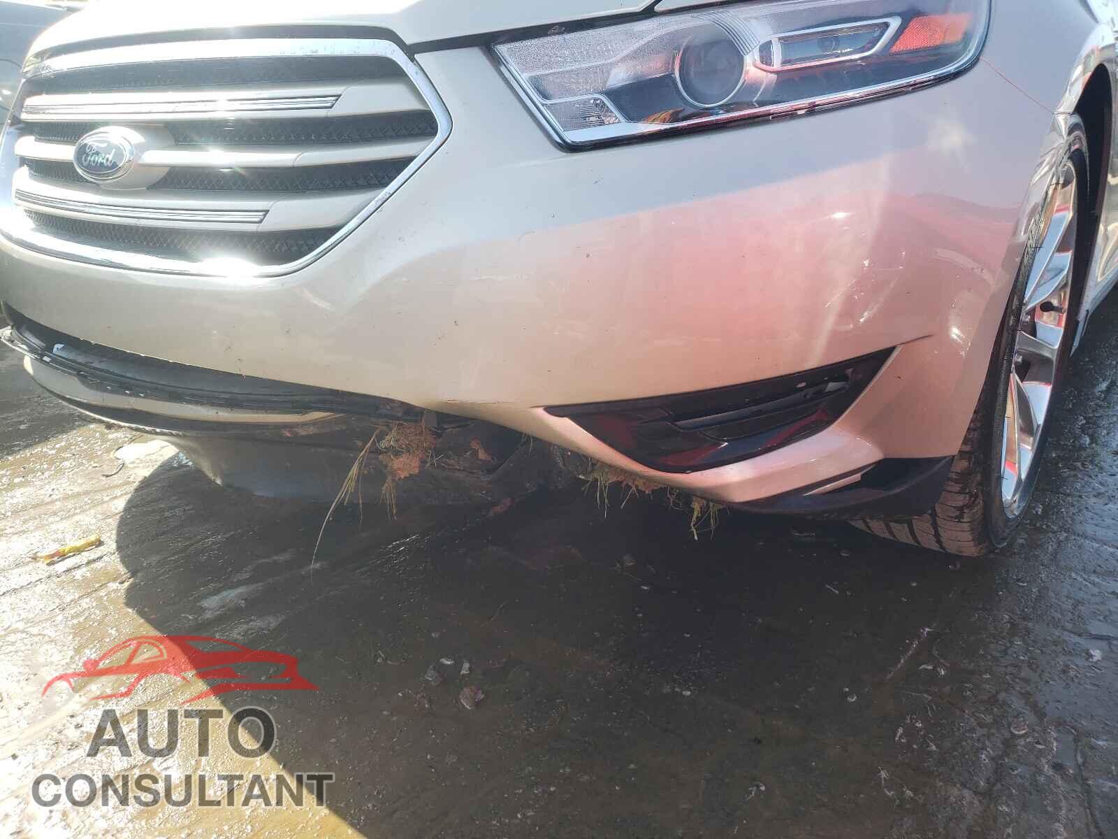 FORD TAURUS 2018 - 1FAHP2F87JG108749