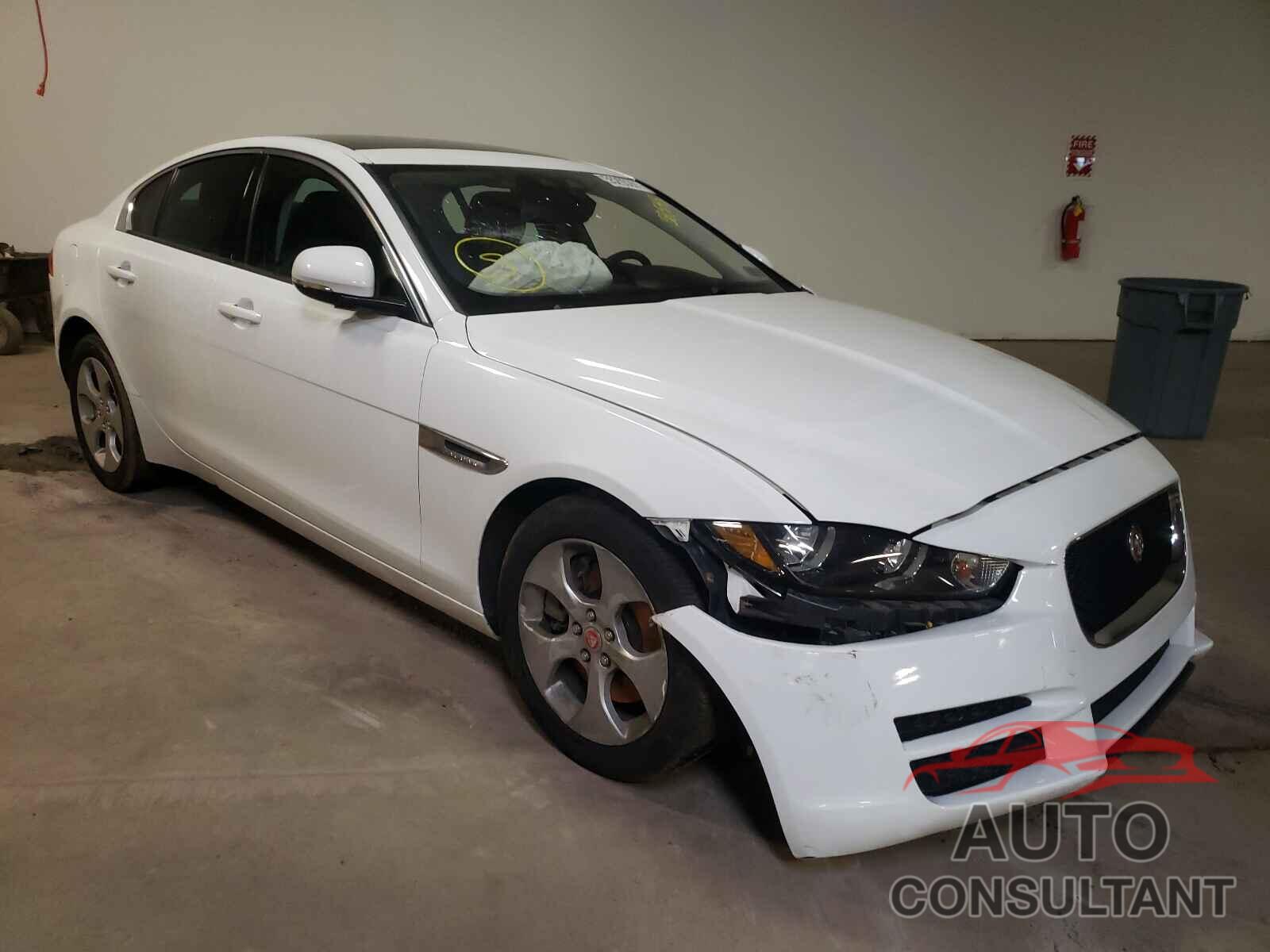 JAGUAR XE 2017 - SAJAR4BG1HA976162