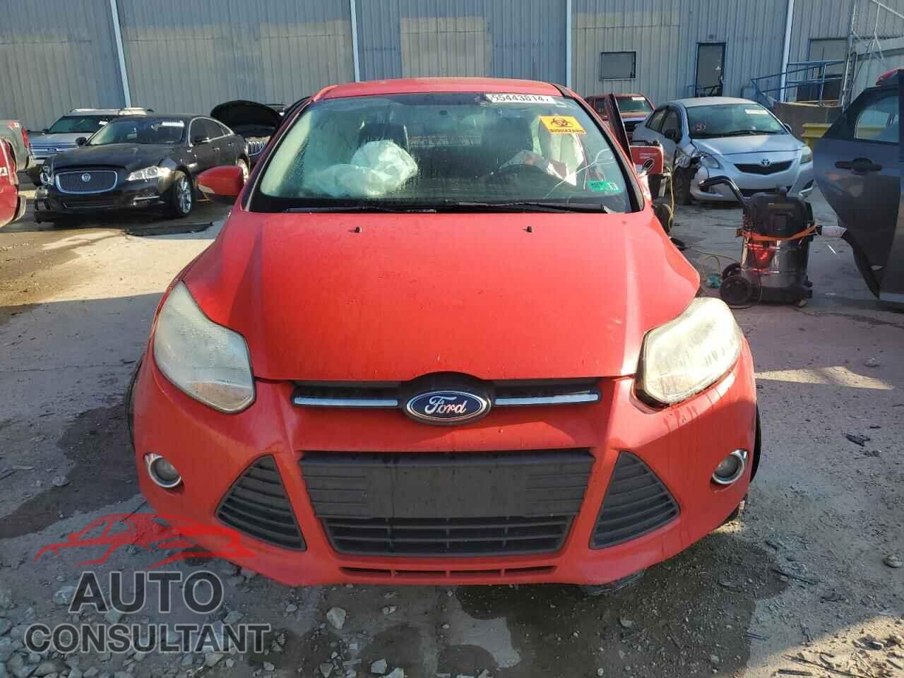 FORD FOCUS 2014 - 1FADP3F23EL337300