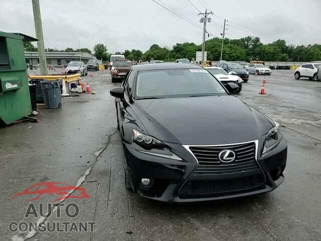 LEXUS IS 2014 - JTHBE1D27E5002011